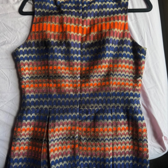 Top - Picture 2 of 3